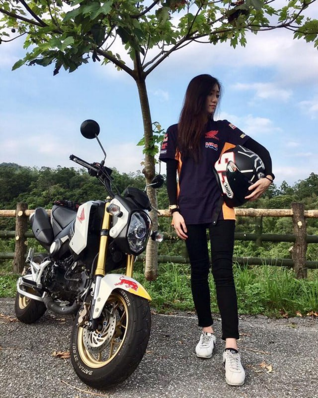 小雪乖…把腿张开一点视频